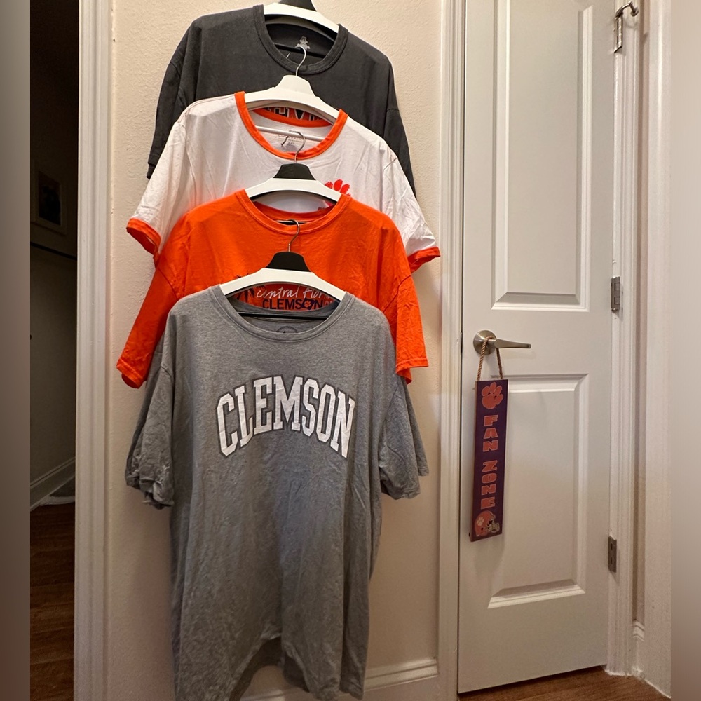 Bundle of 4… Mens Clemson T-Shirts. All size XXL (CT0029)